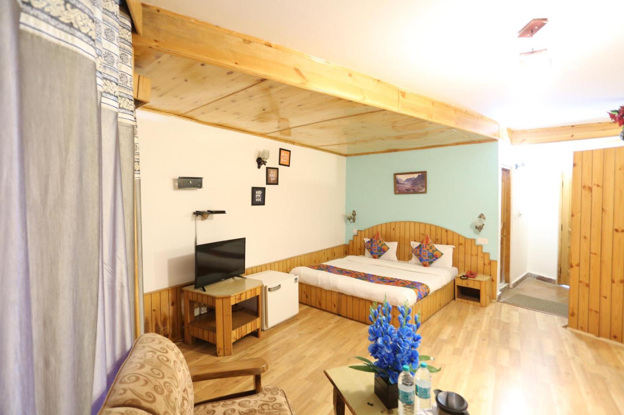 Hotel Surbhi Vashist Екстериор снимка