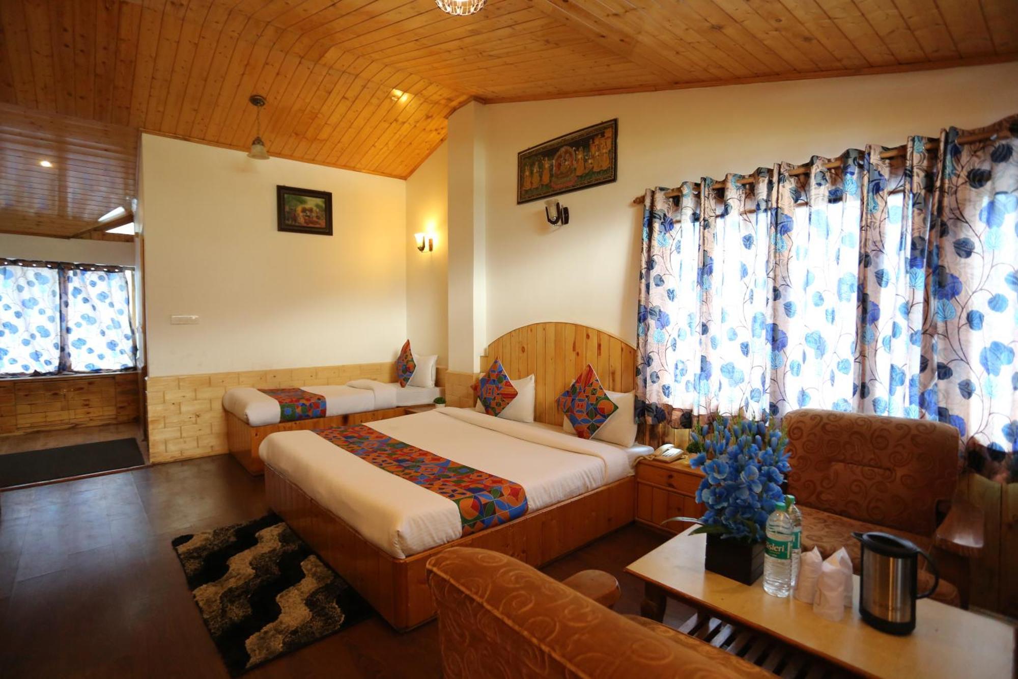 Hotel Surbhi Vashist Екстериор снимка