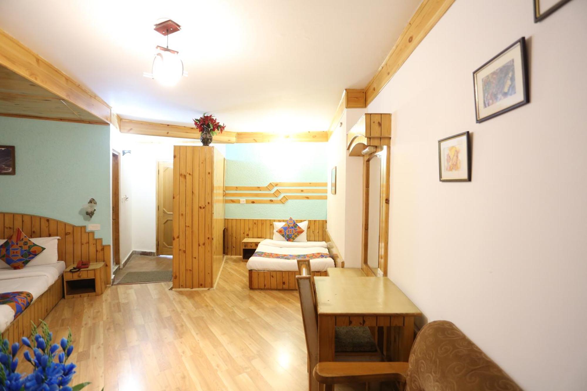 Hotel Surbhi Vashist Екстериор снимка