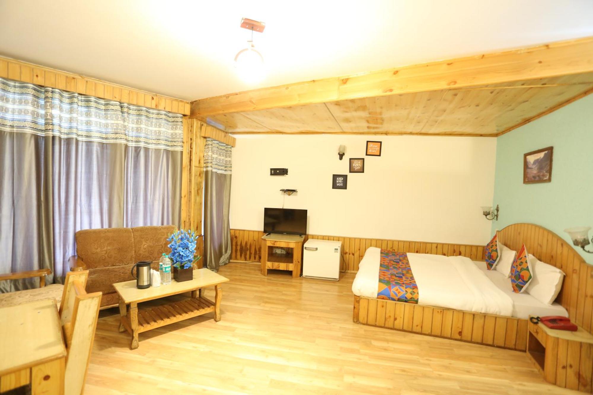 Hotel Surbhi Vashist Екстериор снимка