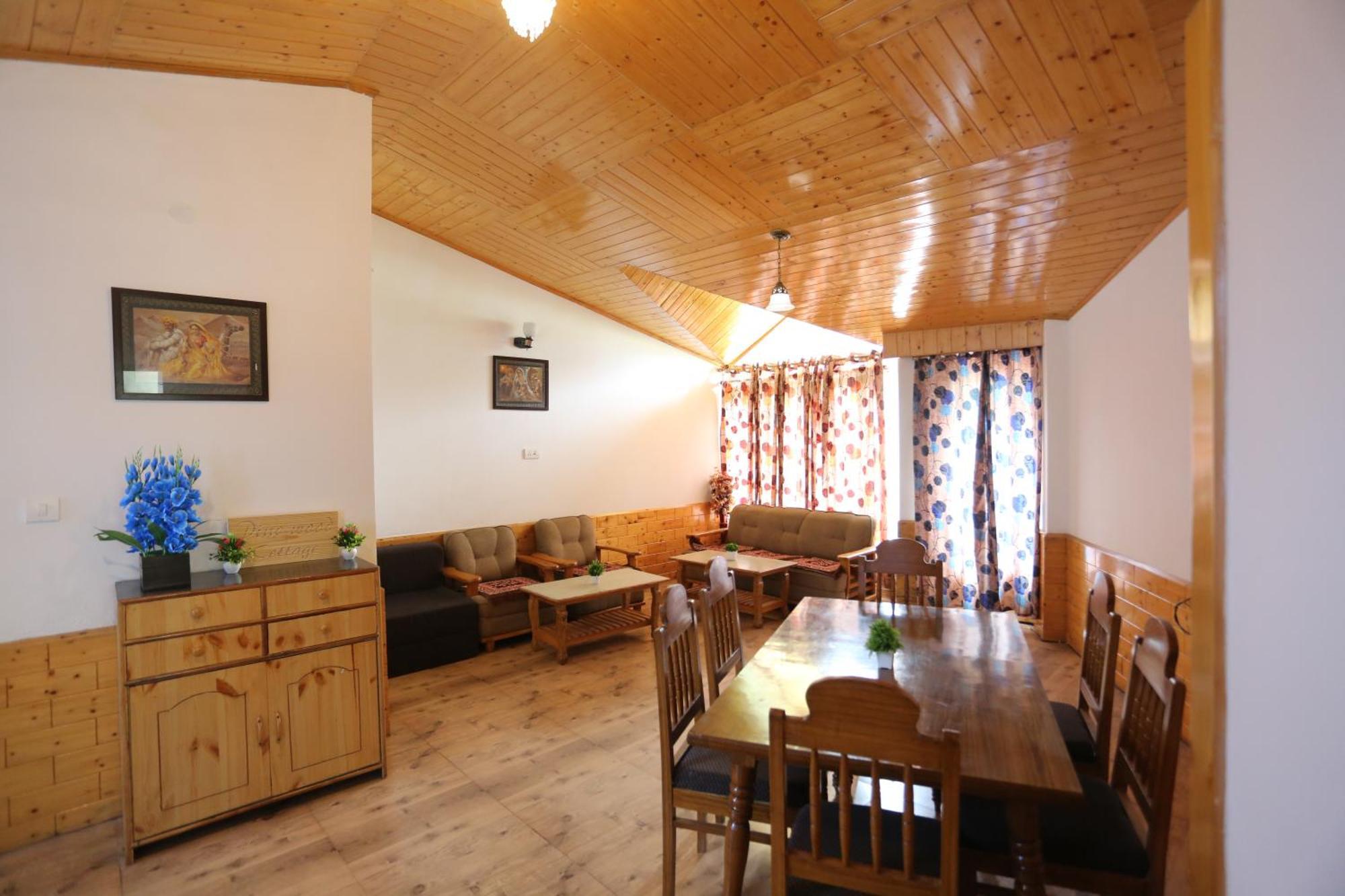 Hotel Surbhi Vashist Екстериор снимка